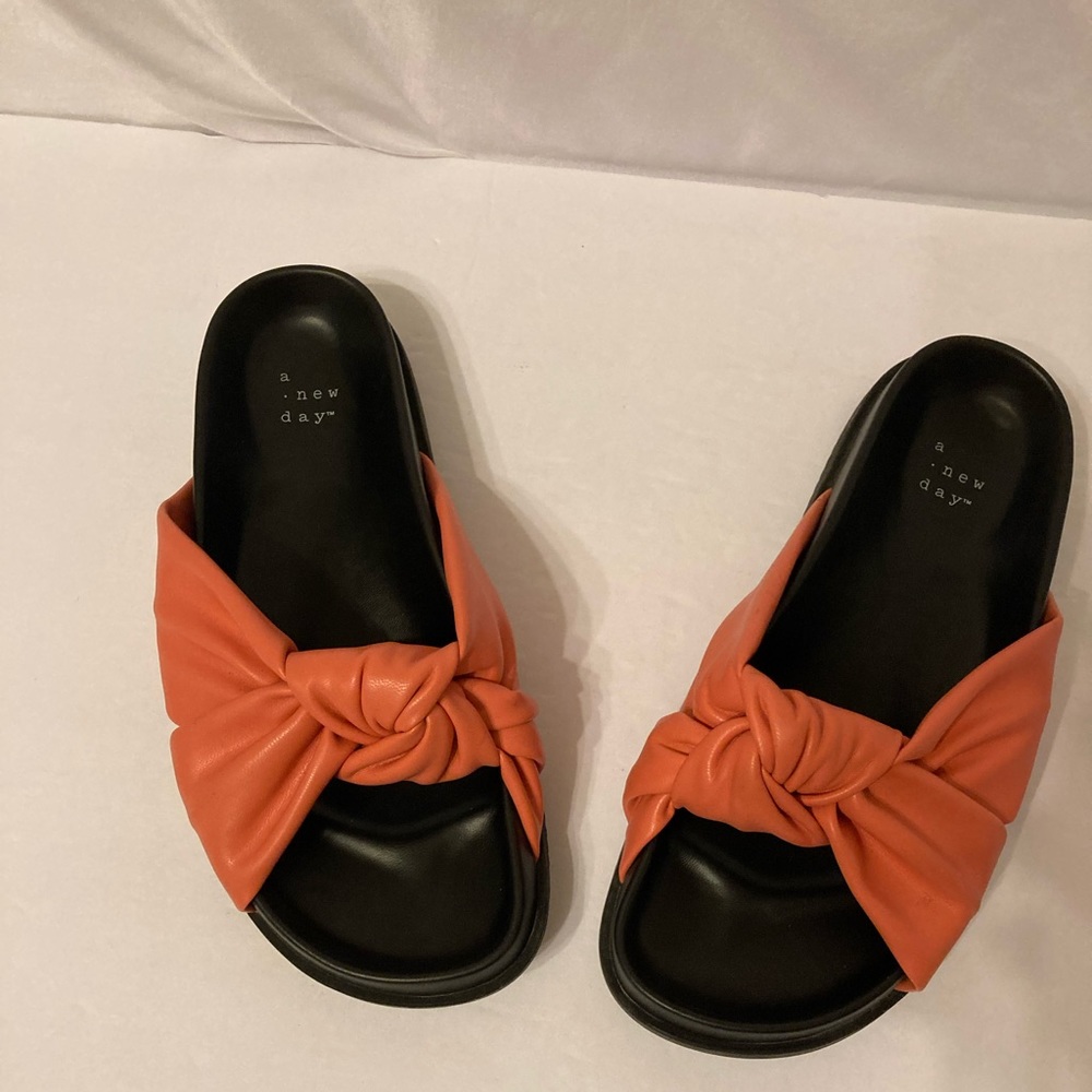 a.new.day women’s coral crisscross knot slip-on sandals Size 6